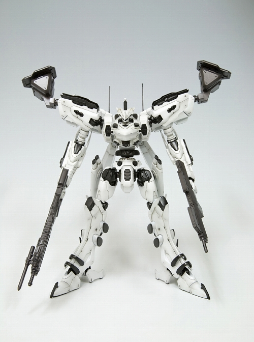 アーマードコア/ ラインアーク WHITE-GLINT 1/72 プラスチックキット - イメージ画像1