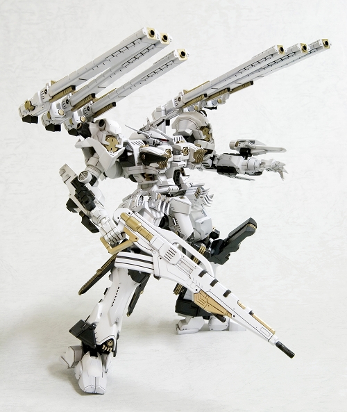 アーマードコア/ CR-HOGIRE ノブリス・オブリージュ 1/72 プラスチックキット - イメージ画像3