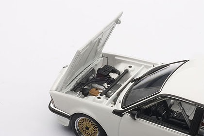 【お取り寄せ終了】BMW/ 635CSi プレーンボディ ホワイト 1/43: 68447 - イメージ画像4