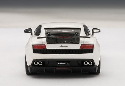 【お取り寄せ終了】ランボルギーニ ガヤルド LP570-4 スーパーレジェーラ ホワイト 1/43 54643 - イメージ画像4