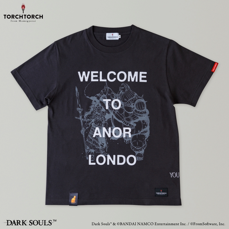 ダークソウル × TORCH TORCH/ オーンスタインとスモウのTシャツ インクブラック Sサイズ - イメージ画像1