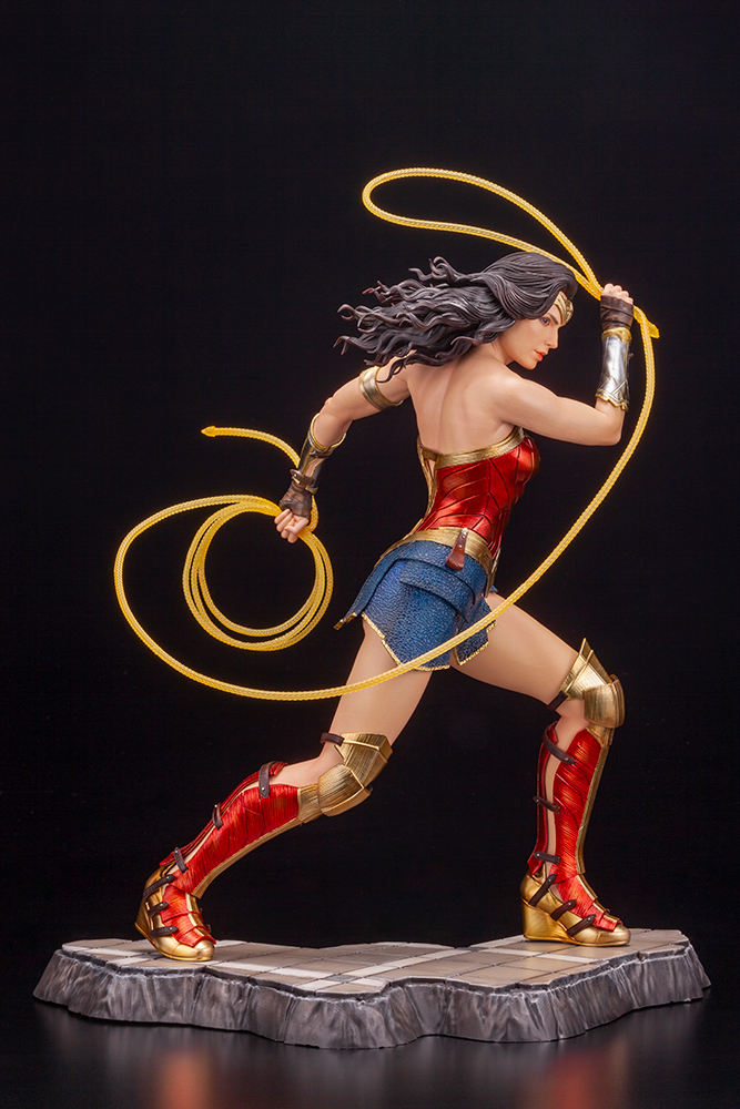 【お取り寄せ終了】ARTFX/ Wonder Woman 1984: ワンダーウーマン 1/6 PVC - イメージ画像3