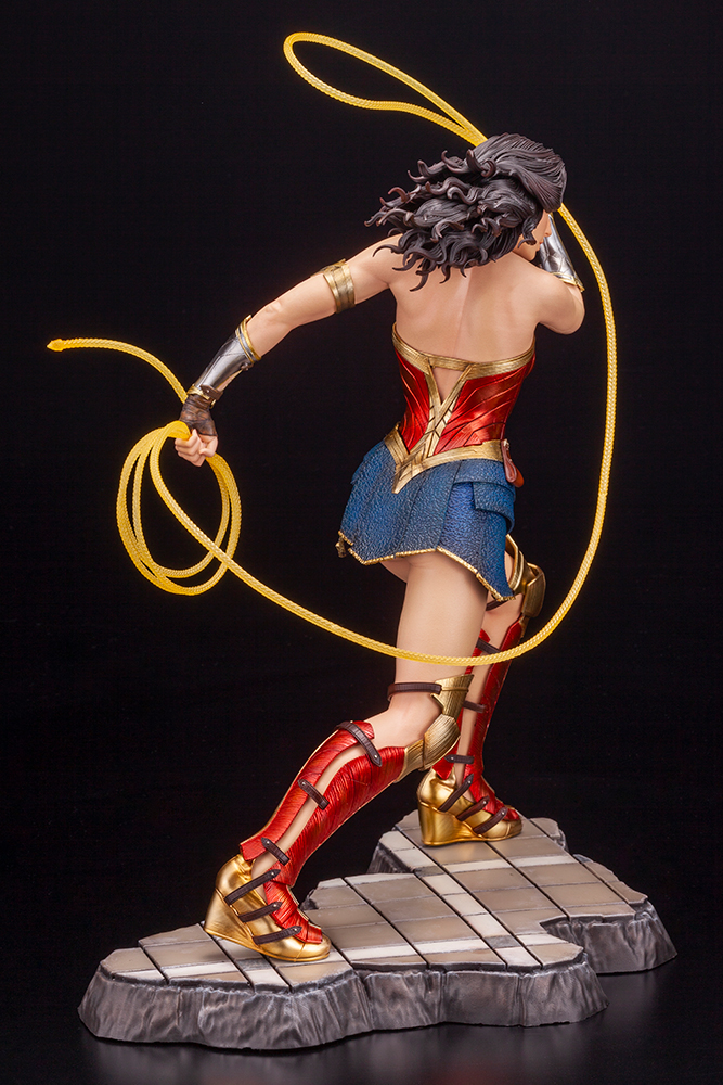【お取り寄せ終了】ARTFX/ Wonder Woman 1984: ワンダーウーマン 1/6 PVC - イメージ画像4