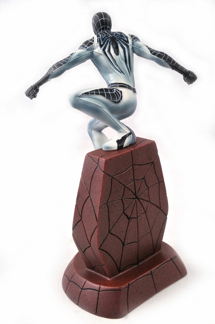【抽選販売】【SDCC2020 コミコン限定】マーベルギャラリー/ Marvel Spider-Man: スパイダーマン ネガティブアーマー PVCスタチュー - イメージ画像2