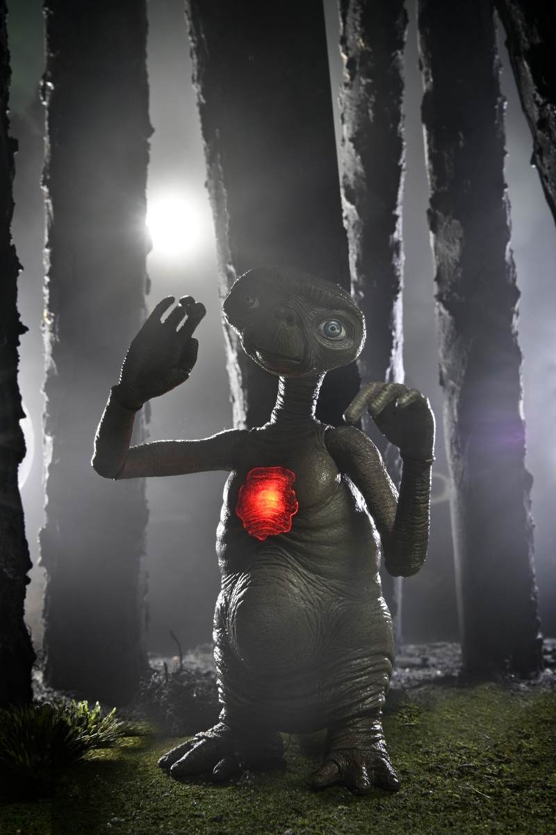 E.T. イーティー/ E.T. LED チェスト 40th アニバーサリー デラックス アルティメット アクションフィギュア - イメージ画像10