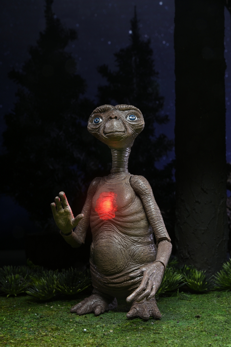 【再入荷】E.T. イーティー/ E.T. LED チェスト 40th アニバーサリー デラックス アルティメット アクションフィギュア - イメージ画像7
