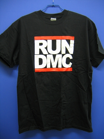 RUN DMC ロゴ Tシャツ (サイズ L/ ブラック)