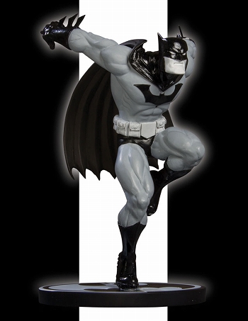 バットマン/ バットマン ブラック＆ホワイト スタチュー: エド・マクギネス