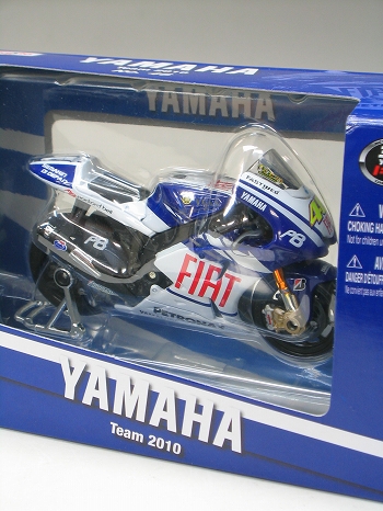 マイスト/ FIAT YAMAHA チーム 2010 1/18 ヴァレンティーノ・ロッシ ver