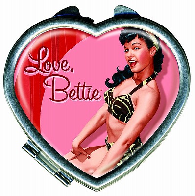BETTIE PAGE HOT ROD HEART COMPACT/ MAY110061