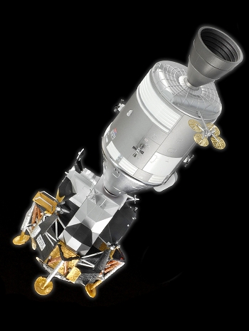 NASA アポロ11号 CSM（司令船/機械船）＆月着陸船（月軌道） 1/72 ...