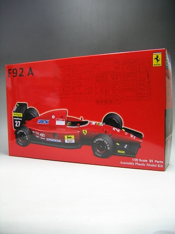 【お取り寄せ終了】【再生産】1/20 GPシリーズ/ フェラーリ F92A 1/20 プラモデルキット 1992 後期型 ver