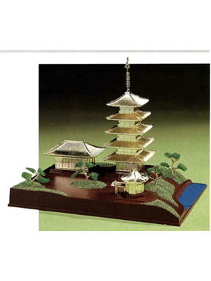 【お取り寄せ終了】日本の伝統美・ゴールド伝統美シリーズ/ NG3 興福寺 1/400プラモデルキット