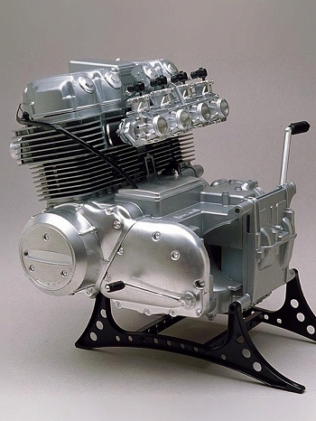 【再生産】ホンダ/ 750エンジン 1/3 プラモデルキット