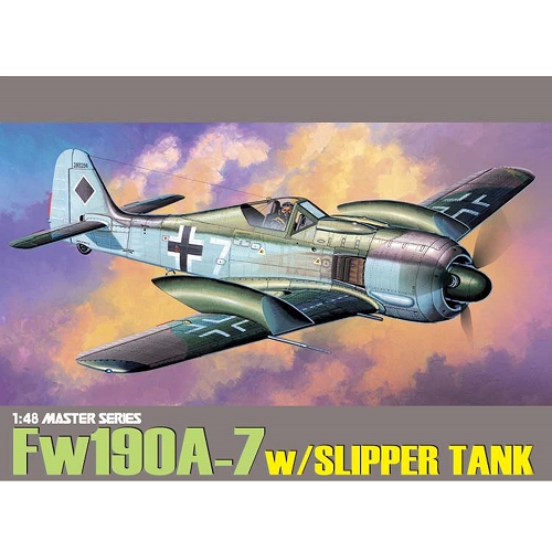 【再生産】WW.II ドイツ 空軍 Fw190A-7 スリッパタンク装備 1943 1/48 プラモデルキット DR5545
