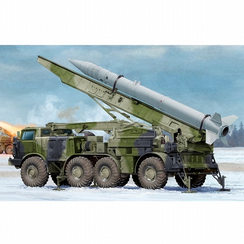 ソビエト軍 9K52/ルーナM 短距離弾道ロケットシステム 1/35 プラモデルキット 01025