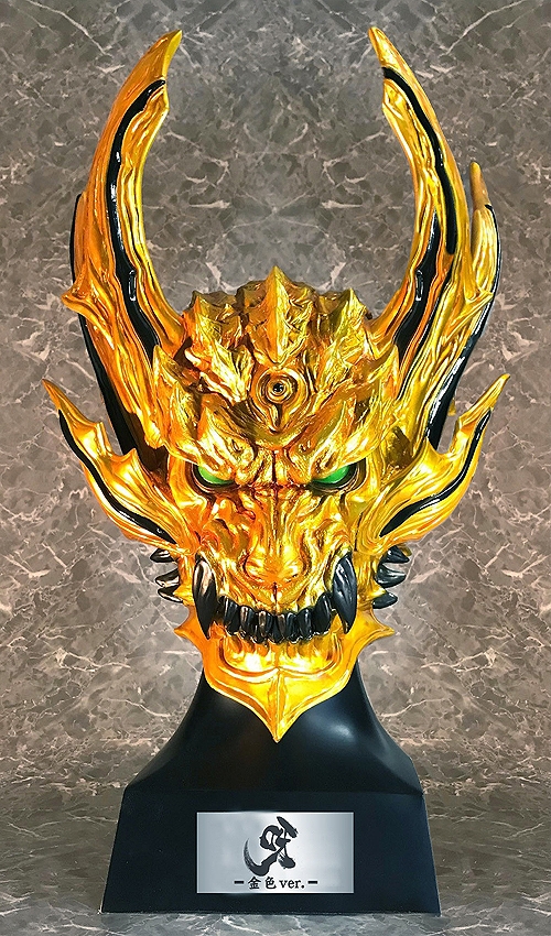 牙狼 GARO/ 暗黒騎士キバ 1/1 ヘッドモデル 金色 ver - イメージ画像