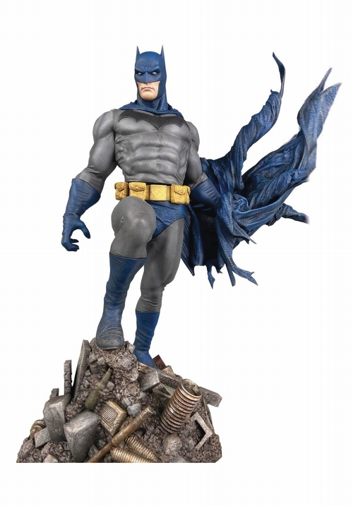 DCギャラリー/ Batman #702: バットマン ディファイアント PVCスタチュー