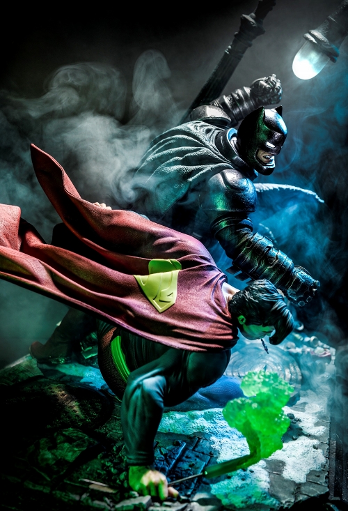 【内金確認後のご予約確定】【来店受取不可】アルティメットジオラママスターライン/ BATMAN DARK KNIGHT RETURNS: バットマン vs スーパーマン スタチュー