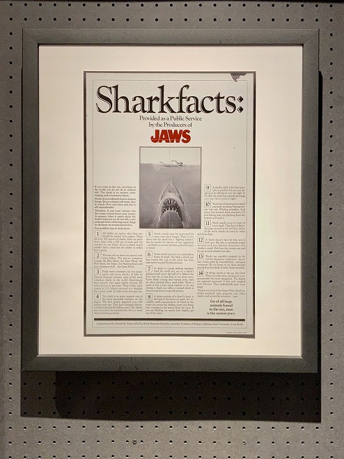 ジョーズ JAWS ポスター Sharkfacts/ USサイズ（27.9cm x 43.2cm）