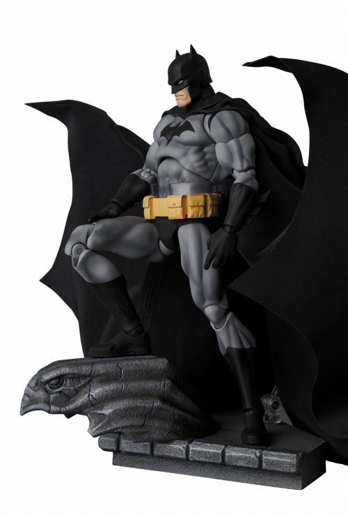 【パッケージダメージあり】MAFEX/ BATMAN HUSH: バットマン ブラック ver - イメージ画像