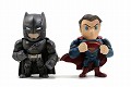 【再入荷分】バットマン vs スーパーマン ジャスティスの誕生/ メタルズ ダイキャスト 4インチ フィギュア ツインパック: アーマード バットマン vs スーパーマン - イメージ画像1