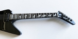 【入荷中止】メタリカ ジェイムズ・ヘットフィールド ESP マン・トゥ・ウルフ 1/4 ギター ミニチュアモデル - イメージ画像3