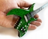 ガンズ・アンド・ローゼズ スラッシュ Signature BC Rich Green Bitch 1/4 ギター ミニチュアモデル - イメージ画像5