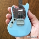 【再入荷】ニルヴァーナ カート・コバーン Fender Mustang Sonic Blue 1/4 ギター ミニチュアモデル - イメージ画像2