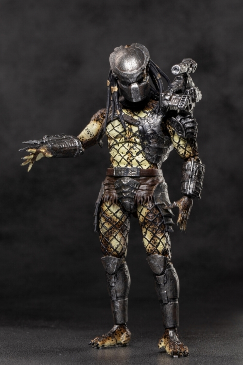 Amazon.co.jp: プレデターズ 1/18 アクションフィギュア